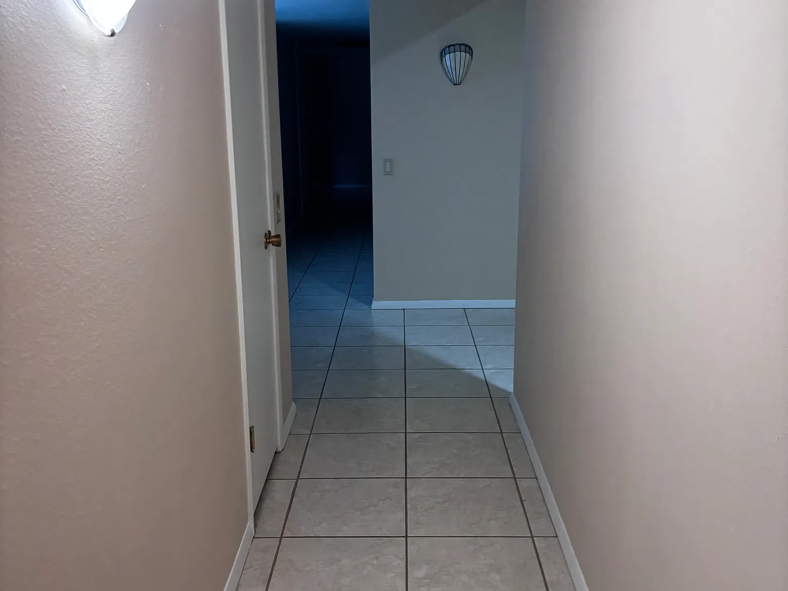 3 bed, 2390 sqft, $2,200 — Photo 4