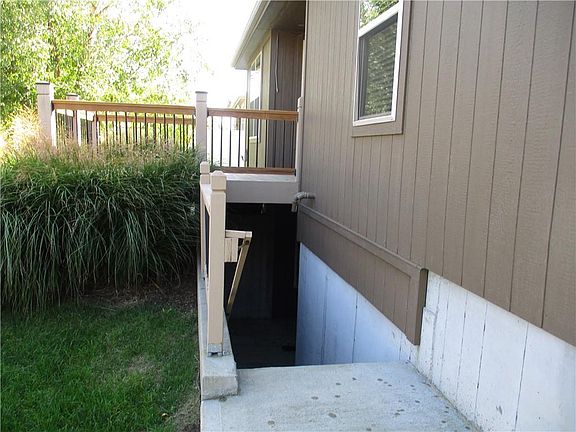 4th image of 28696 W 161st St