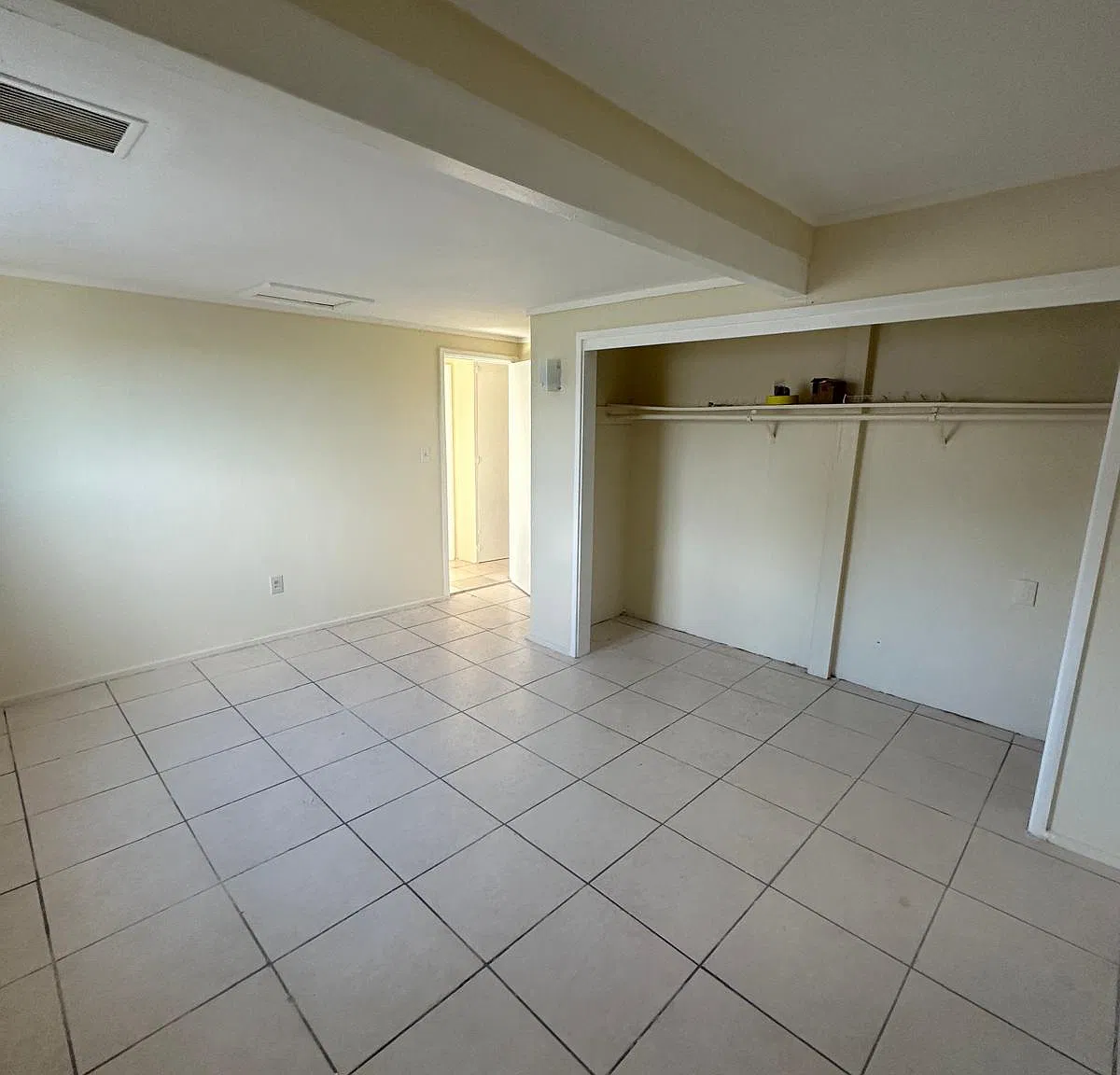 2 bed, 804 sqft, $1,965 — Photo 3