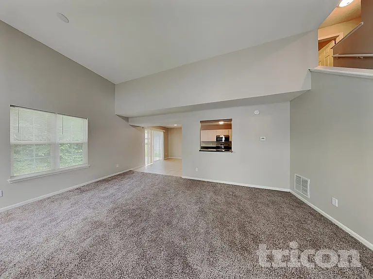 644 Meadows Edge Ln — Photo 4
