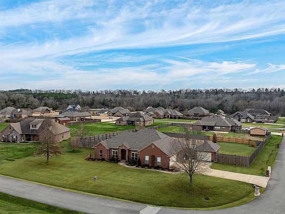 3rd image of 54 Colt Loop