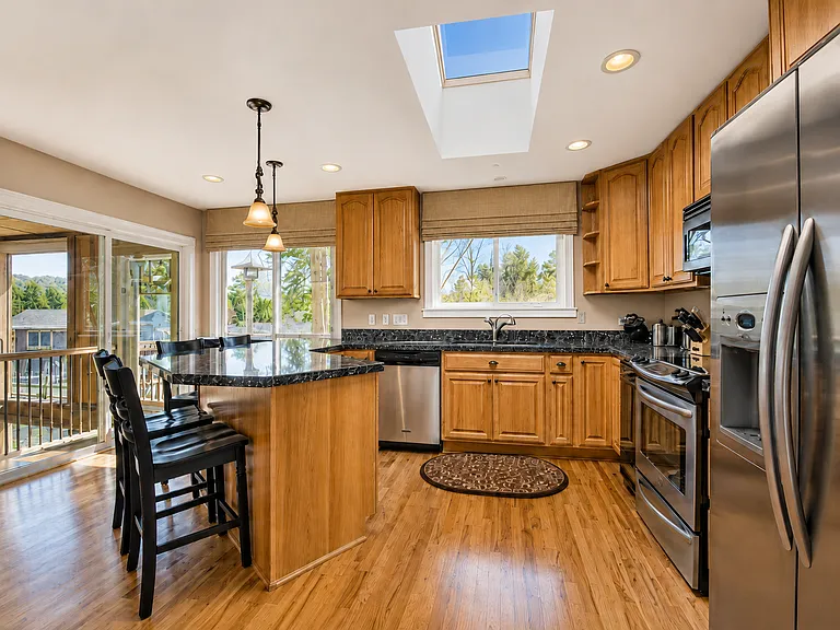 29876 Monterey Ln — Photo 5