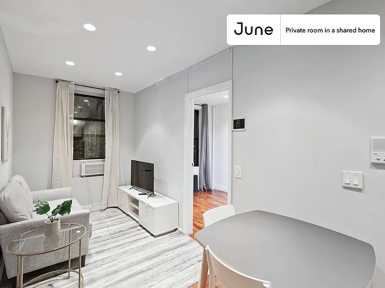345 E 21st St #2B — Photo 9