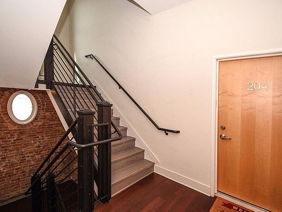 4th image of 1501 Vine St #2