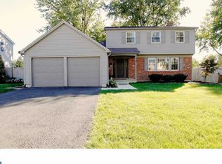 812 Cotswold Rd, Somerdale, NJ 08083