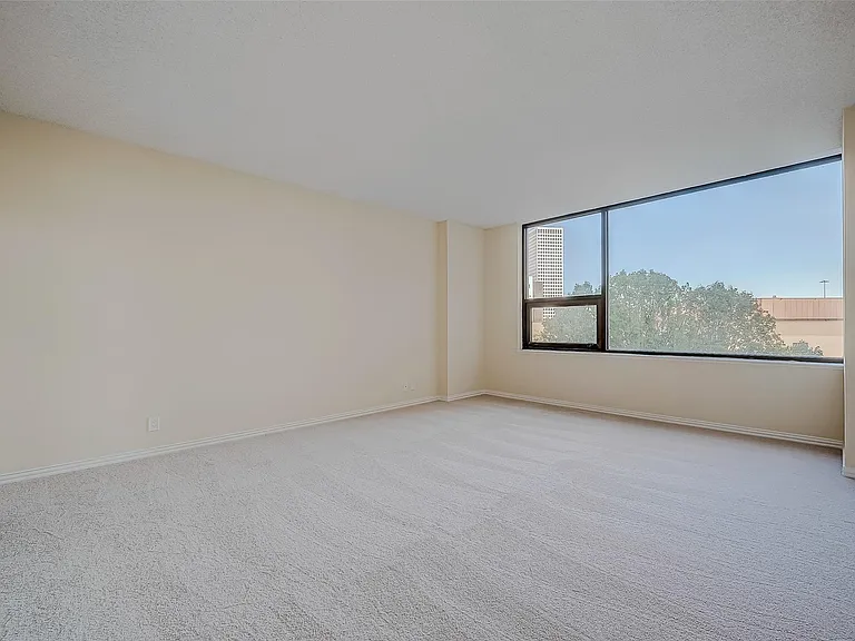 14 Greenway Plz #6P — Photo 20