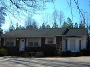 517 Sample Rd, Greenwood, SC 29649