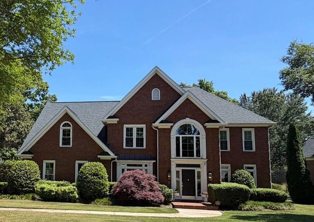 108 Meilland Dr - Property Image