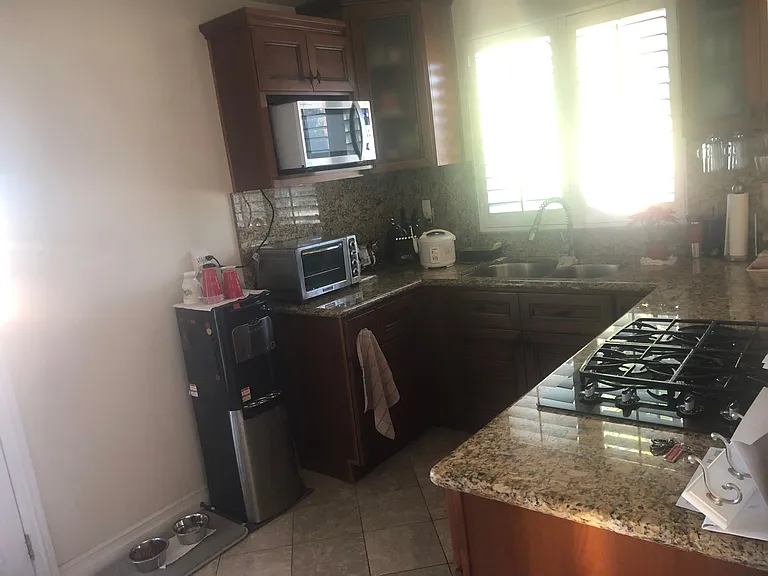 5228 Redwood St — Photo 5