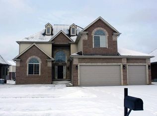 23343 Golf Run Ln, Macomb, MI 48042