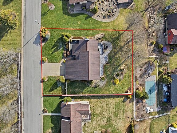 4th image of this home