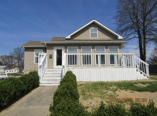 500 Oglesby St, Salem, IL 62881