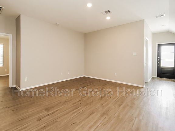 4th image of 19422 Peppazzi Dr