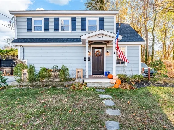 1 School St, Holbrook, MA 02343