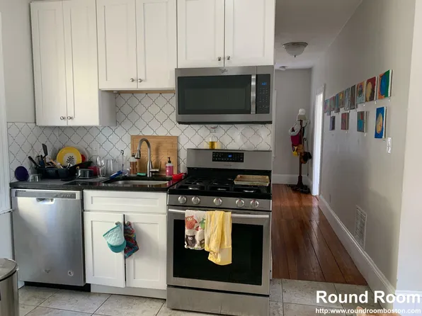 544 Trapelo Rd #2, Belmont, MA 02478