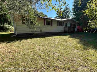 13869 Hanchett Rd, Saint Charles, MI 48655