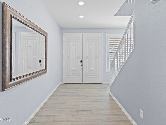 4th image of 1414 E Locust Drive