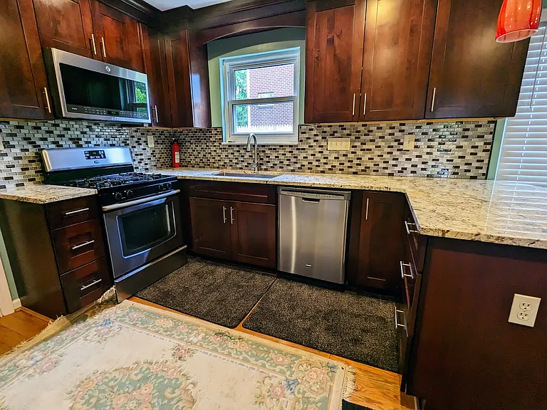 9949 Tollgate Ln — Photo 12