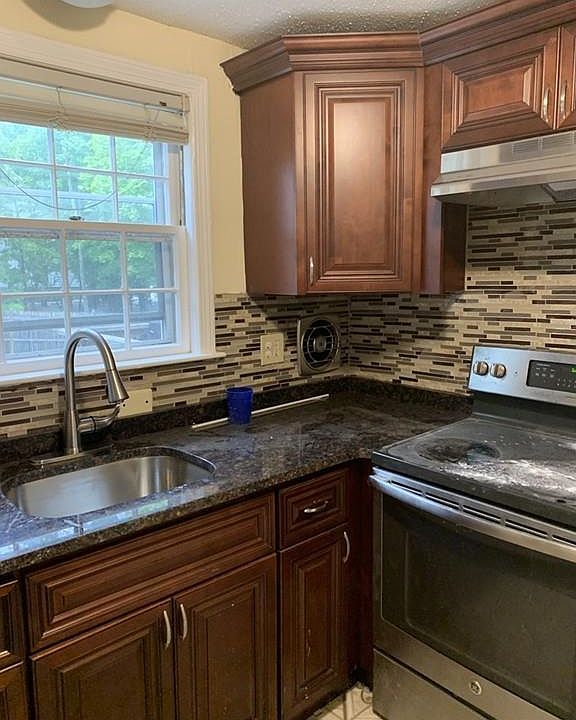 1st image of 10 Orrin White Dr #10