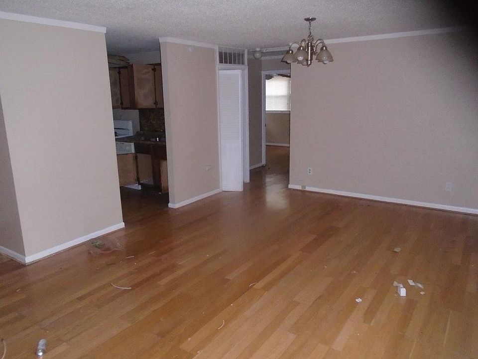 2nd image of 40 Westdell Dr