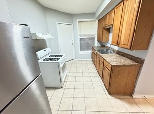 4224 W Armitage Ave APT 2, Chicago, IL 60639