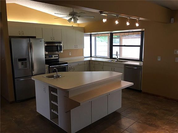 5th image of 2051 SW Villanova