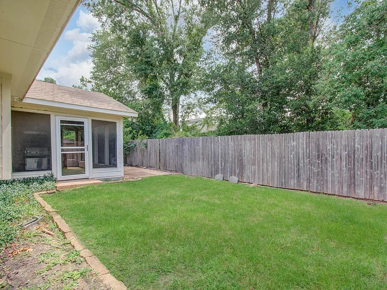 21922 Catoosa Dr — Photo 41
