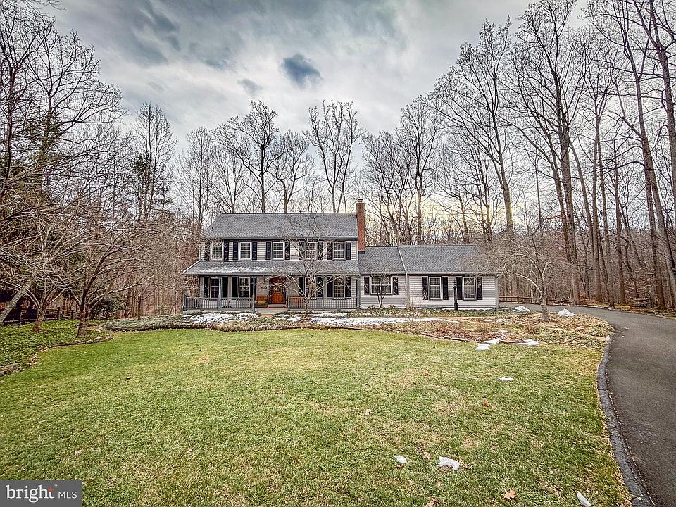 2nd image of 7524 Wilderness Way