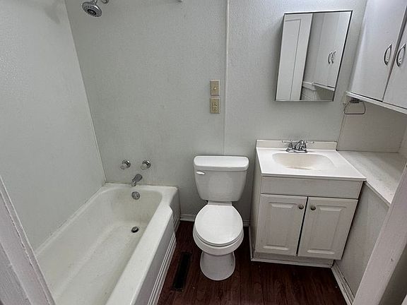 5th image of 3016 W Burton Ave #0