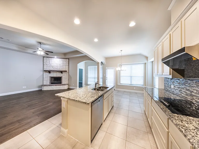 3404 Herron Dr — Photo 22