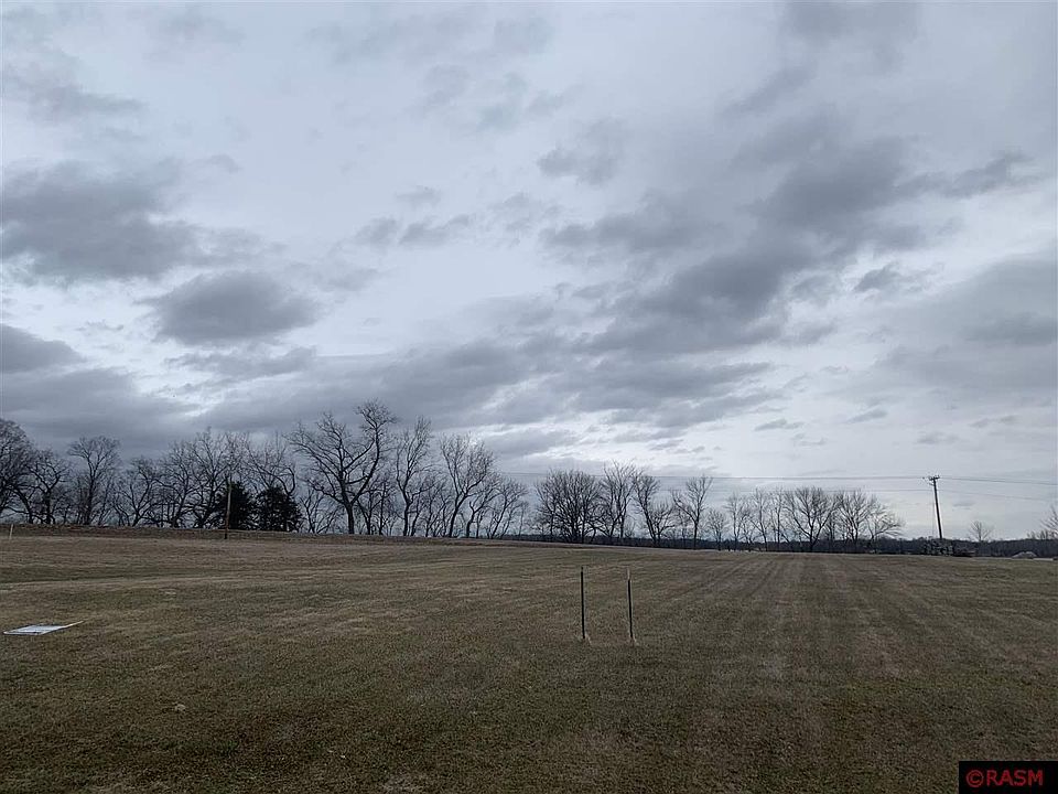 2nd image of 23545 Cardinal Dr