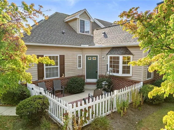 2202 Century Ln, Chadds Ford, PA 19317