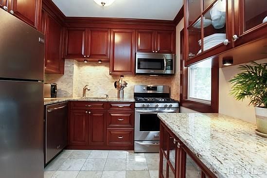 5th image of 35 Broadway 2 B #2