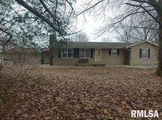 8080 Wildwood Acres Rd, Springfield, IL 62707