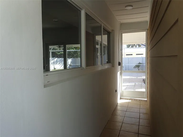 1565 Thumb Point Dr — Photo 84
