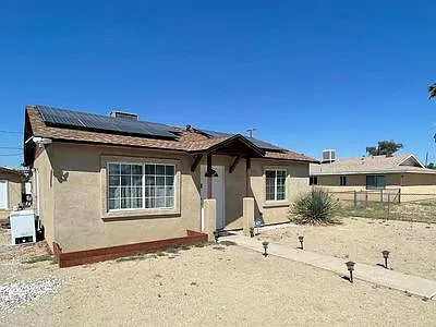 6116 Mariposa Ave — Photo 1