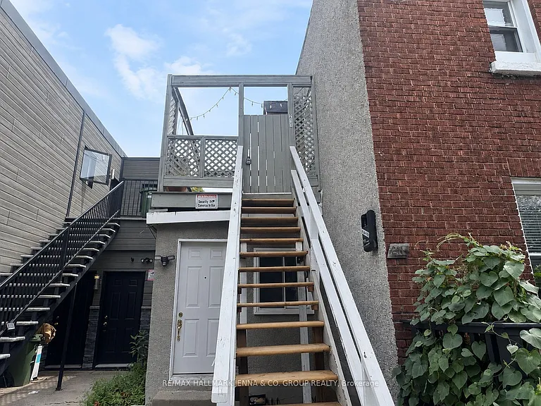 211 Hannah St — Photo 2