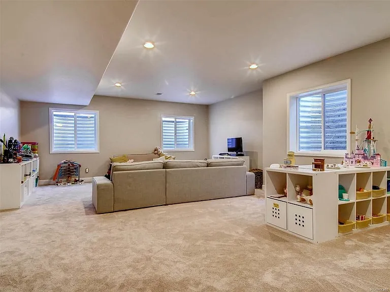 10732 Hillsboro Cir — Photo 24