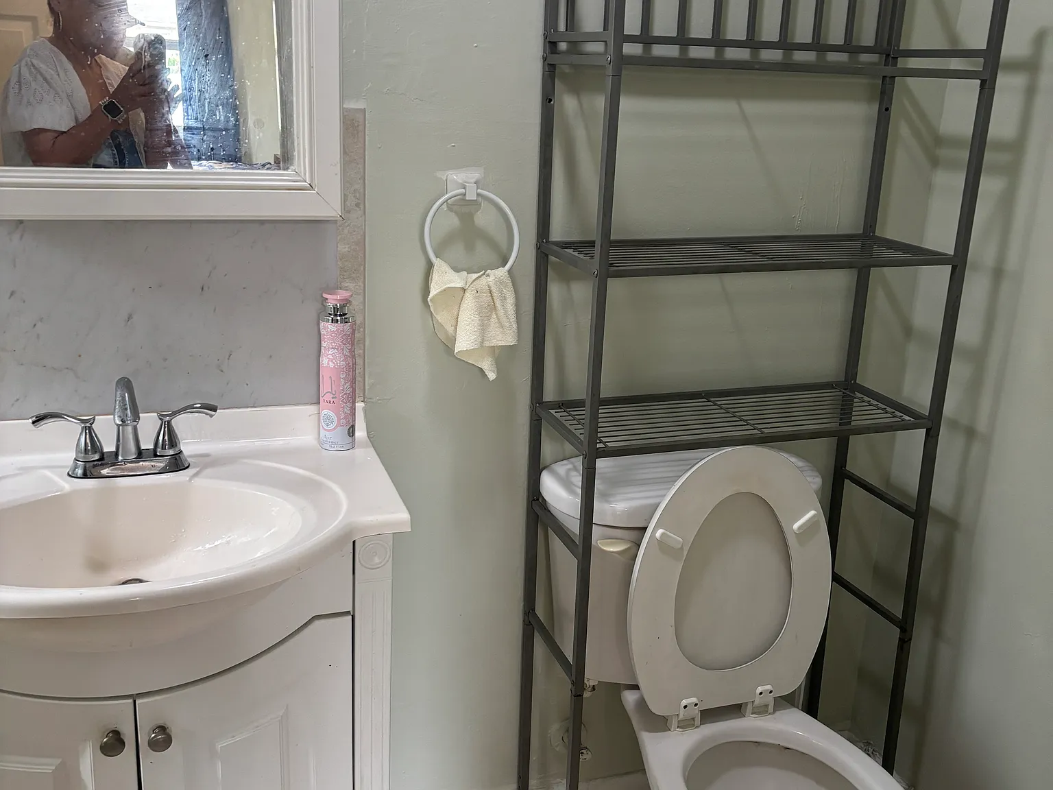 4 bed, 1130 sqft, $900 — Photo 2