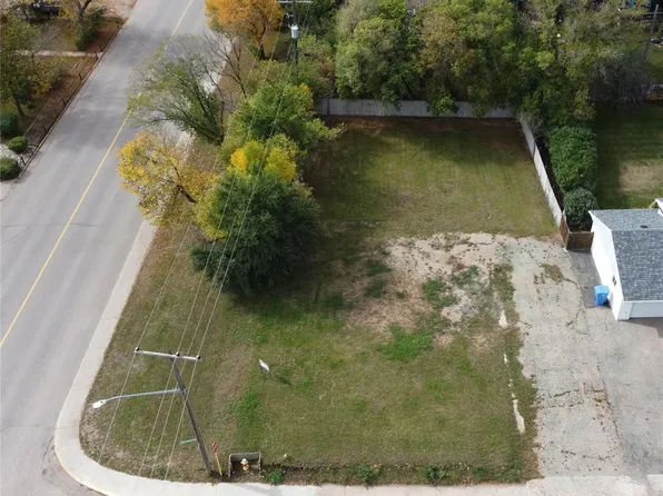 1011 Hillcrest DRIVE, Estevan, SK S4A 1Y6