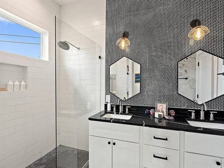 4800 Vinson Dr #A — Photo 28
