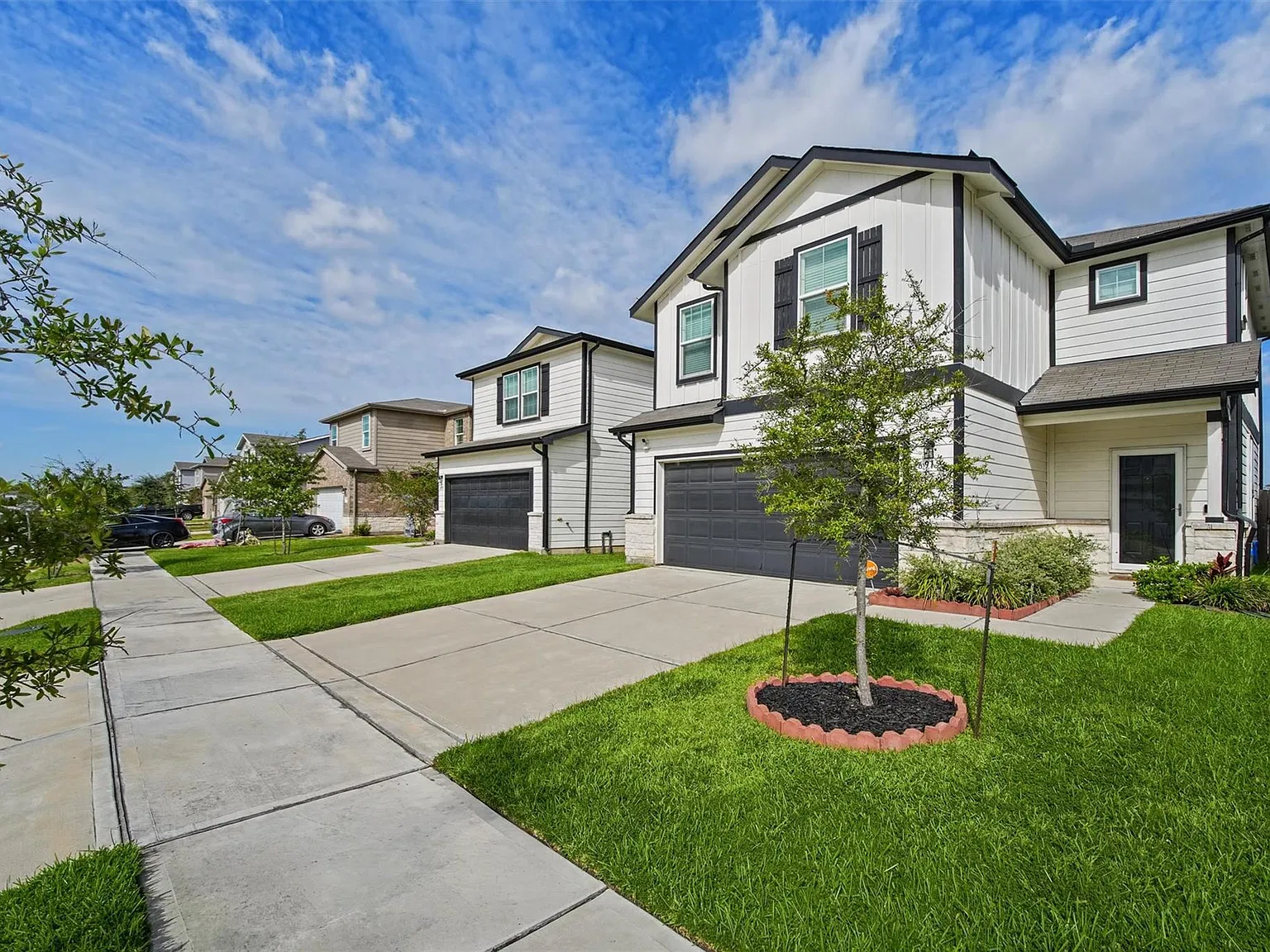 4 bed, 2.5 bath, 1668 sqft, $2,250 — Photo 2