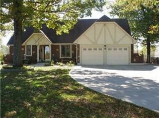 33011 E R D Mize Rd, Grain Valley, MO 64029