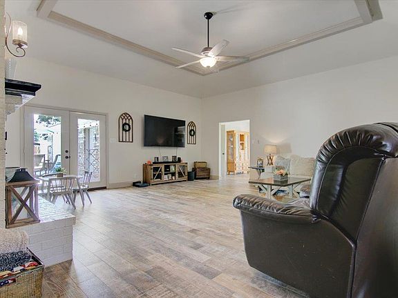 5th image of 1825 Galway Dr