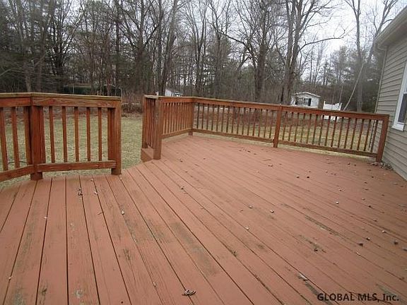 4th image of 687 Elm Ave