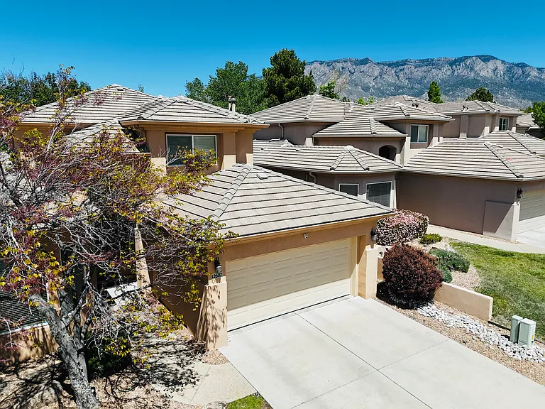 12607 Desert Marigold Ln NE — Photo 4