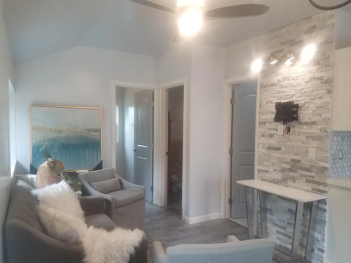 Vista Way, Oceanside — Photo 2