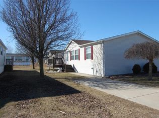 23166 Swallow, New Boston, MI 48164