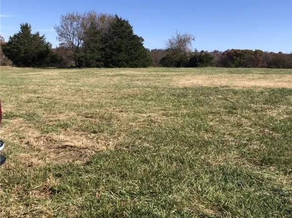 1260 Blue Springs Rd #1, Fayetteville, AR 72703