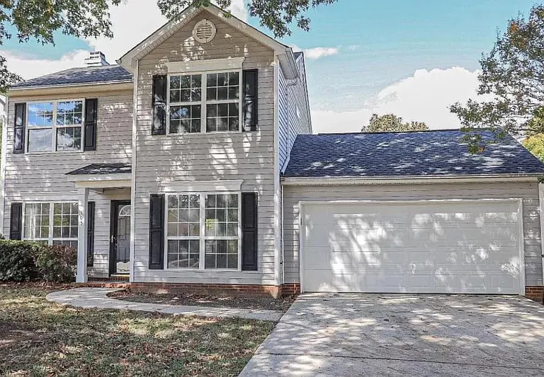 105 Fairview Lake Way — Photo 1